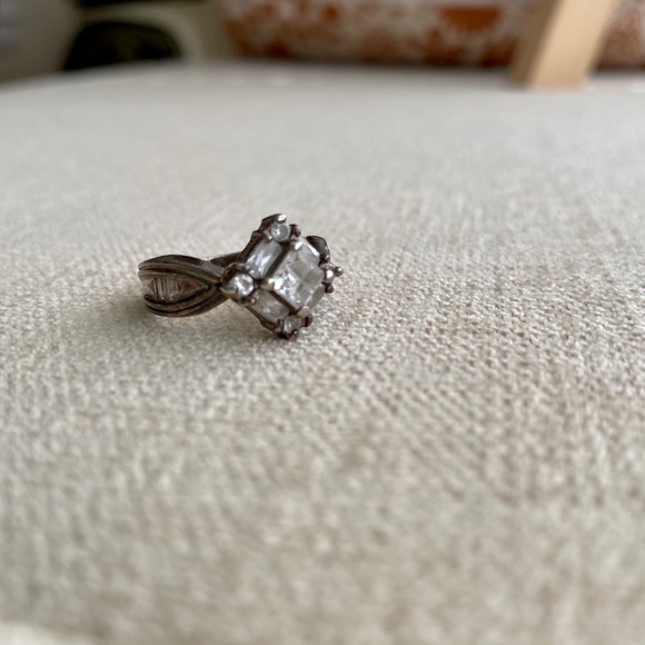 Sterling silver and CZ ring - Picture 2 of 2